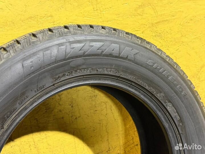 Bridgestone Blizzak Spike-01 225/65 R17 106T