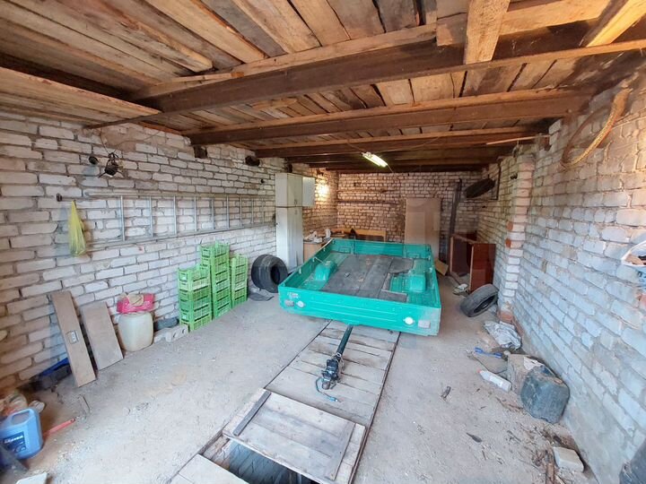 Гараж, > 30 м²