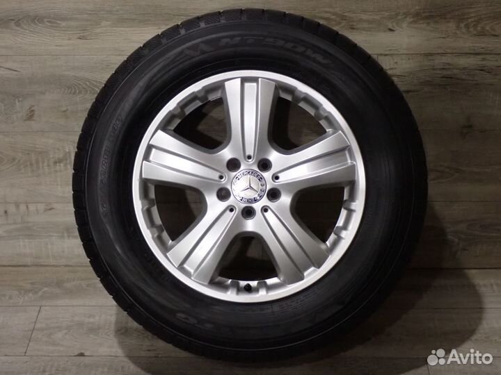 R18 Nitto NT90W 265/60, PCD 5x112 DIA 66.6