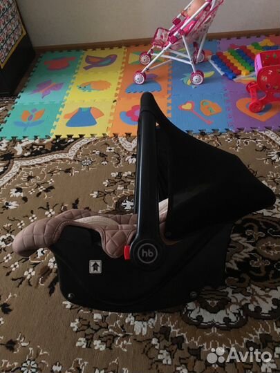 Автомобильное кресло