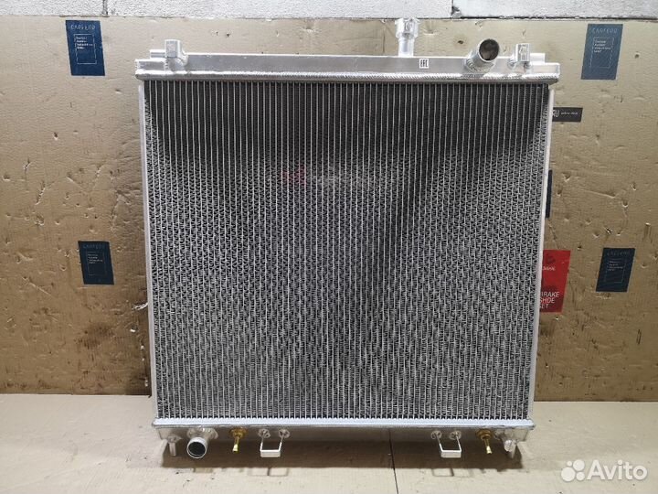 Радиатор двс tadashi TD-036-8033 на Infiniti Qx56