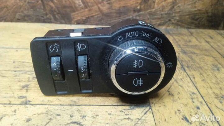 Блок управления светом Chevrolet Orlando 1.8 2011