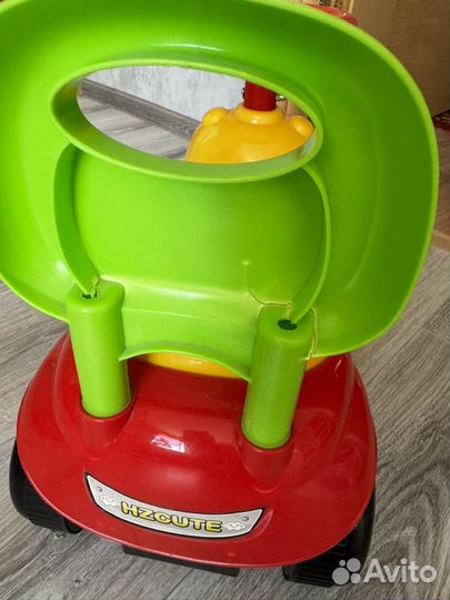 Машинка каталка толокар