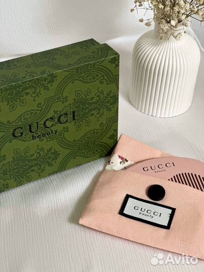 Гребешок gucci