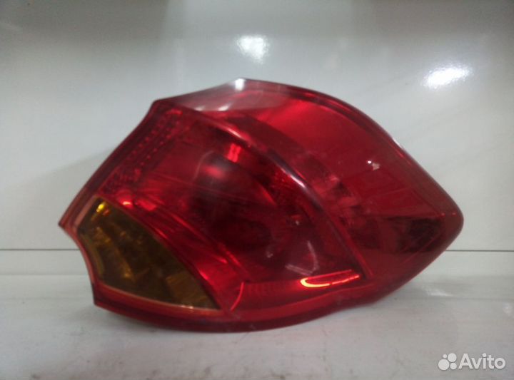 Фонарь правый внешний Kia Ceed хэтчбек 2012г