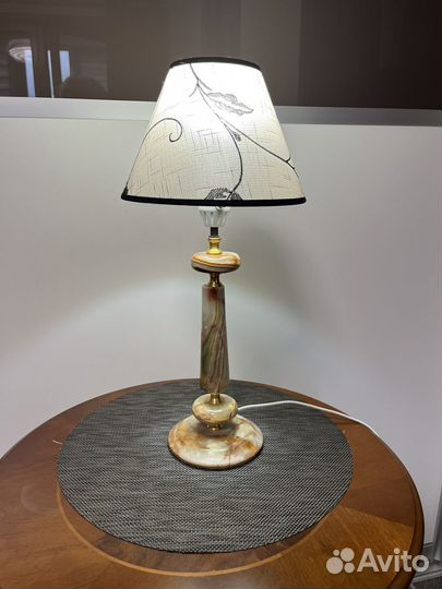 Лампа настольная