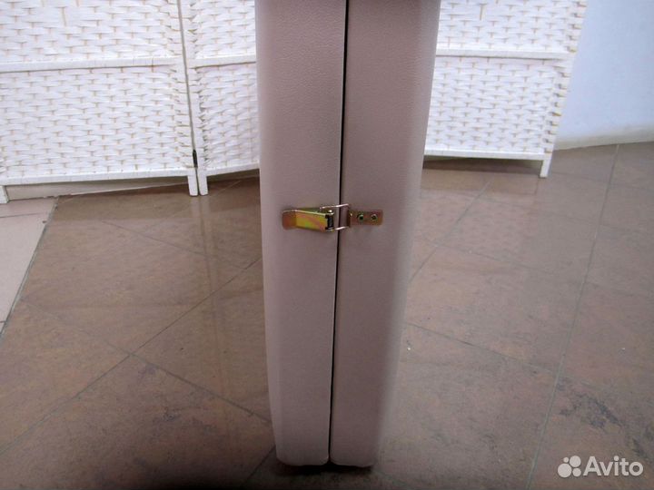 Массажный стол