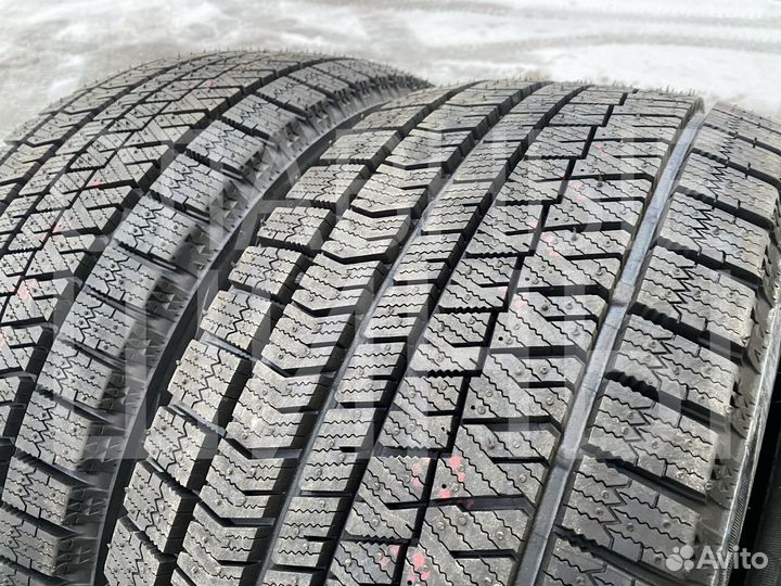 Bridgestone Blizzak Ice 275/35 R18 95S