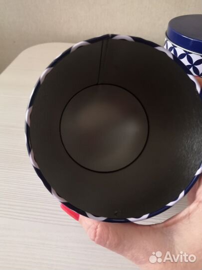 4 банки жестяные