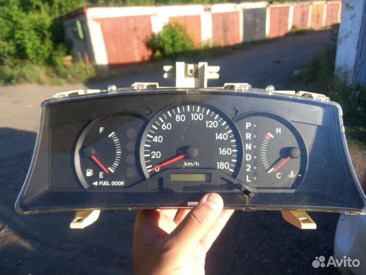 Панель приборов Toyota Corolla Spasio NZE 121