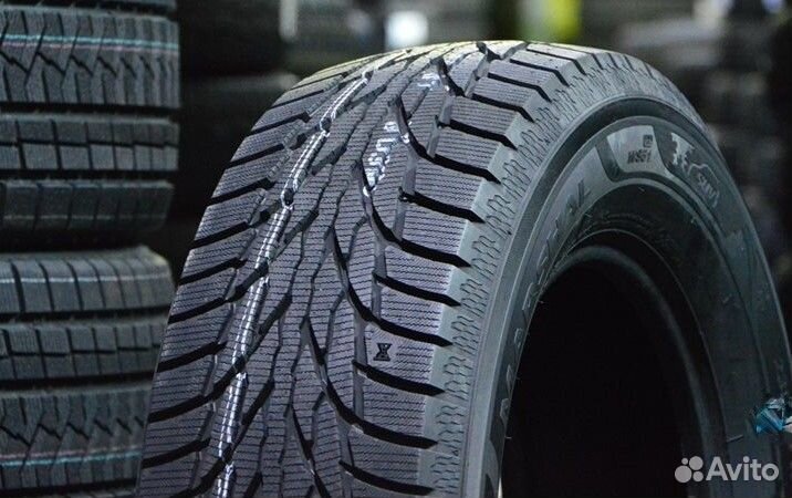 Kumho WinterCraft SUV Ice WS51 215/65 R16 102T