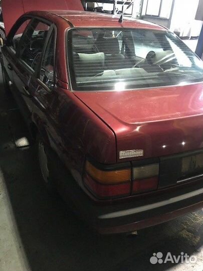 Разбор на запчасти Volkswagen Passat 3