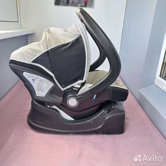 Автолюлька с базой chicco