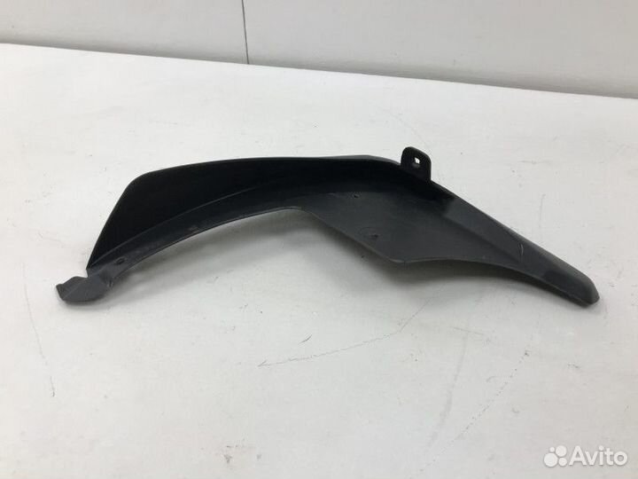 Брызговик задний правый Toyota Camry V70