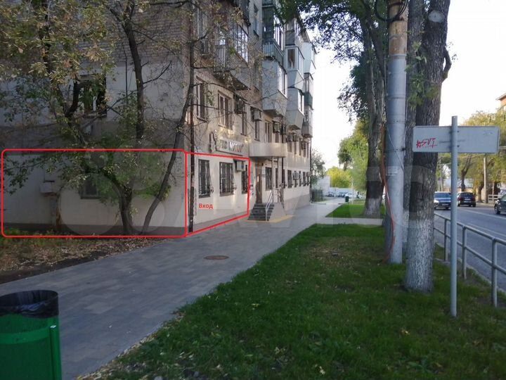 Торговая площадь 72 м² на 1-ой линии на трафике