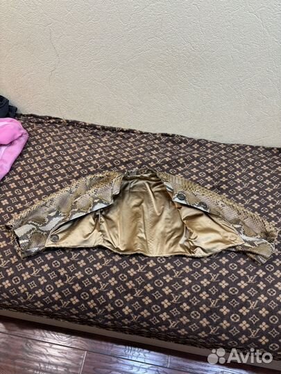 Кожаная курточка питон