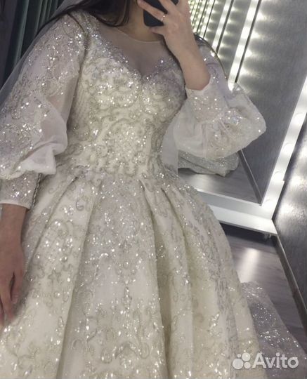 Свадебное платье