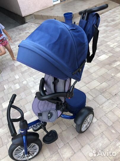 Детский велосипед с ручкой