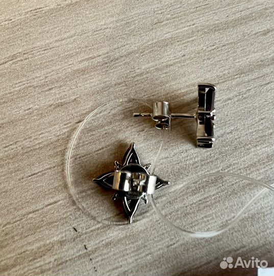 Серьги пусеты с природным гранатом