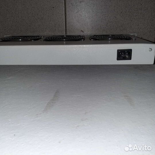 Блок вентиляторов для стойки