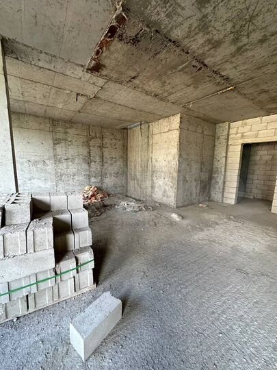 2-к. квартира, 77 м², 8/12 эт.