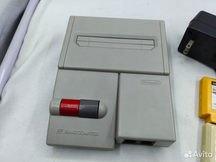 Nintendo famicom AV toploader + 2 игры