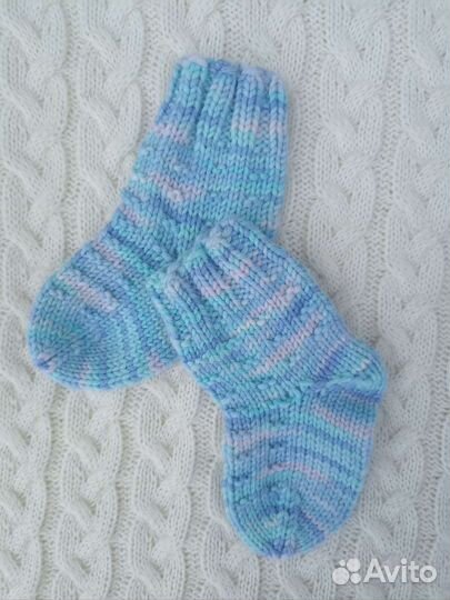 Шапка и носки для новорожденного