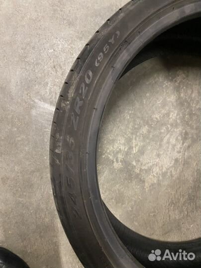 Pirelli P Zero 285/35 R20