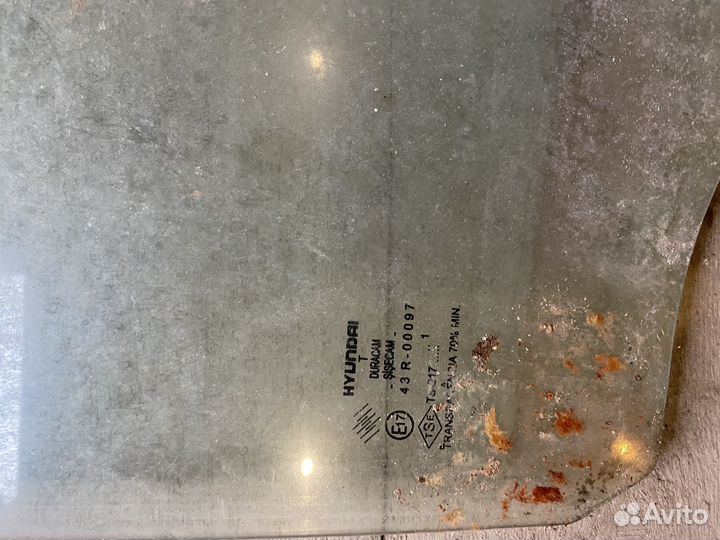 Hyundai accent 2 стекло