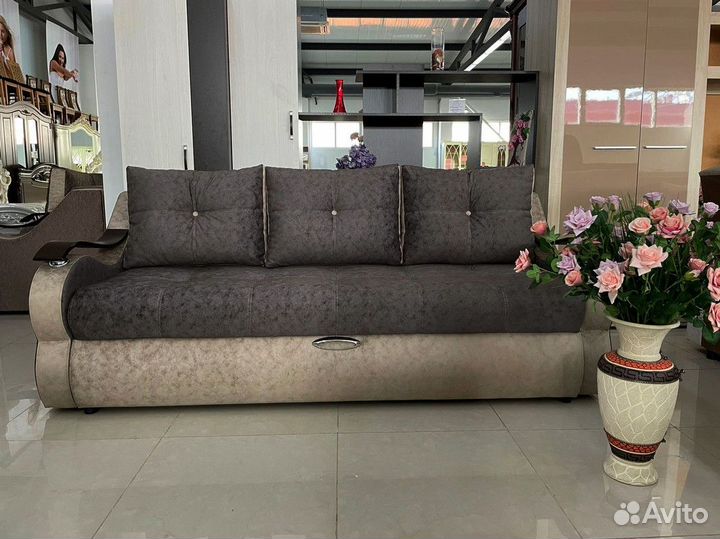 Современный диван