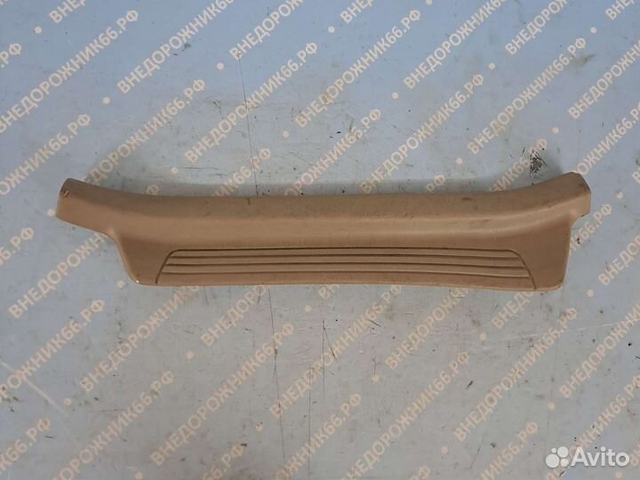 Накладка задняя левая бежевая Land Cruiser 100