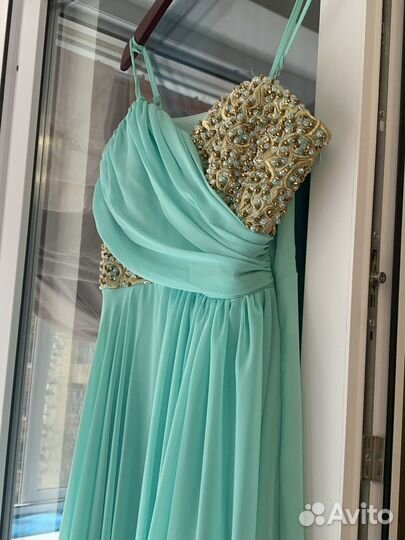 Вечернее платье