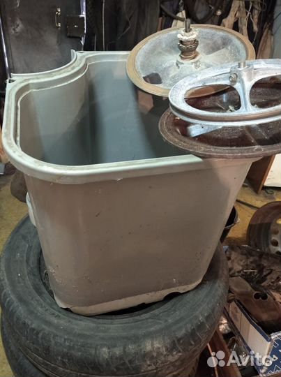 Запчасти на стиральную машинку Пчелка