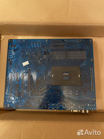 Материнская плата Gigabyte