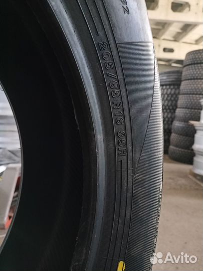 Yokohama BluEarth-ES ES32 205/65 R16 95H