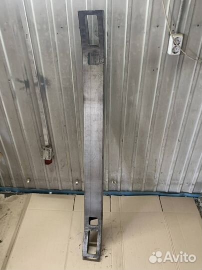 Усилитель бампера перед toyota avalon MCX10