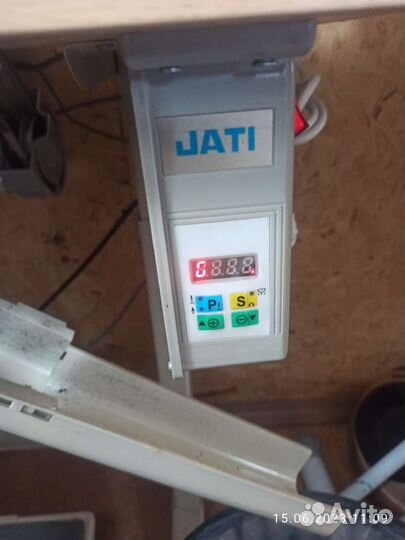 Швейная машинка оверлок