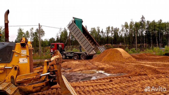 Земля для уплотнения участка и перегной коровий.До