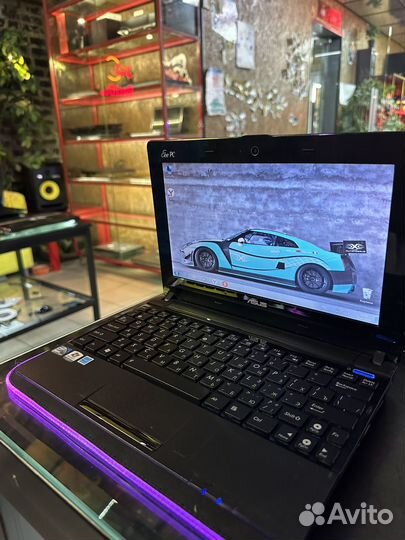 Компактный нетбук Asus 4 потока 2гб 250гб win7