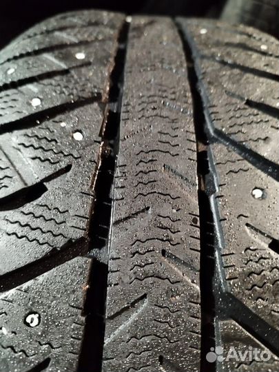 Bridgestone Ice Cruiser 7000 235/55 R17 103T