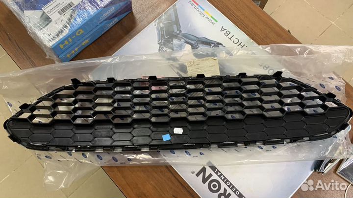 Решетка радиатора форд фиеста