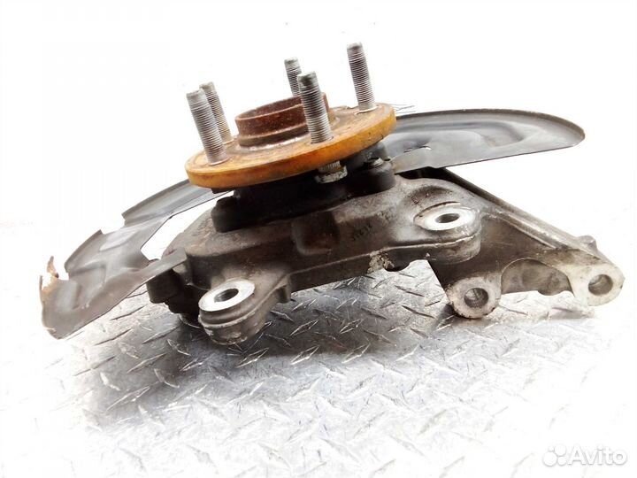 Кулак поворотный правый Ford Explorer 5 BB533K170A