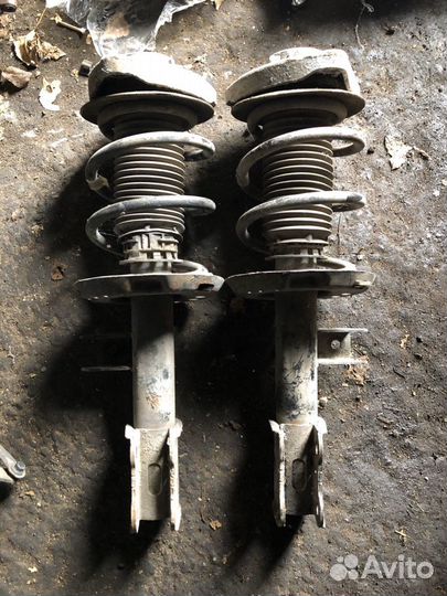 Амортизатор передний Mercedes CLA117 GLA156