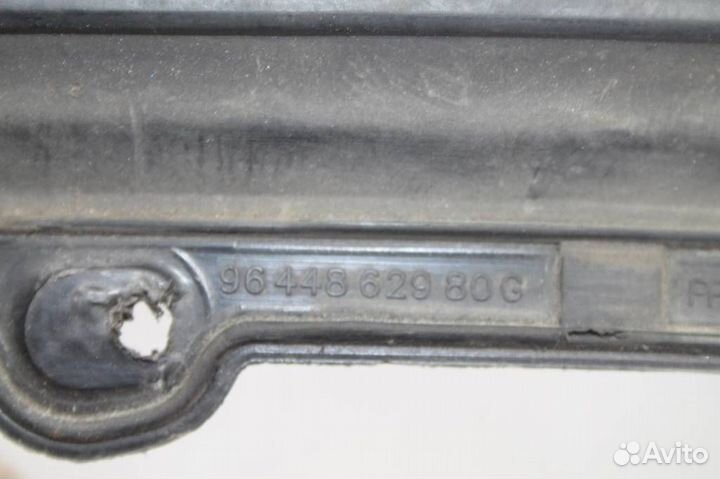 Накладка (кузов наружные) Peugeot-Citroen 407 200