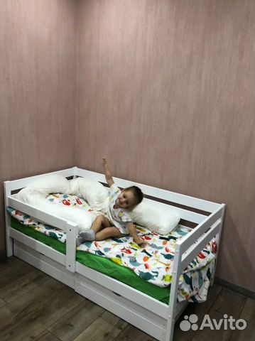 Детская кровать из массива