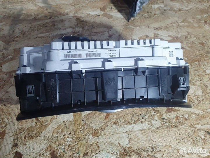 Панель приборов Volvo V40Cc 2.0 B5204T 2012-2016