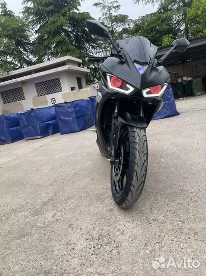 Электромотоцикл Yamaha R3