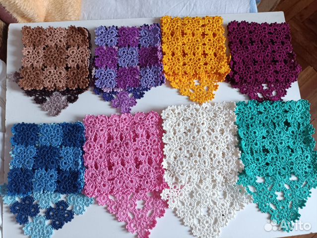 Комплект вязаных салфеток