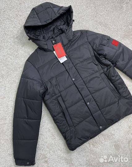 Куртка новая Hugo мужская отличная