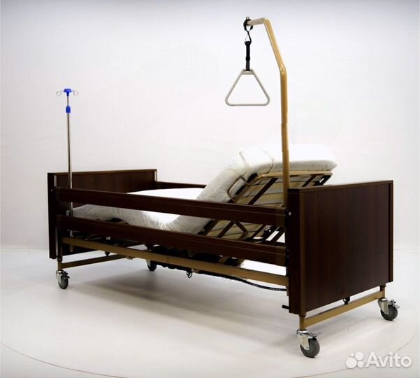 Медицинская кровать функциональная